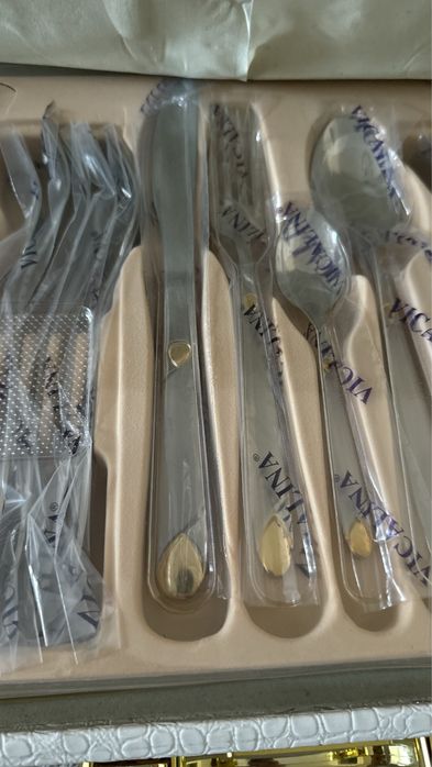 Столовый набор на 12 персон