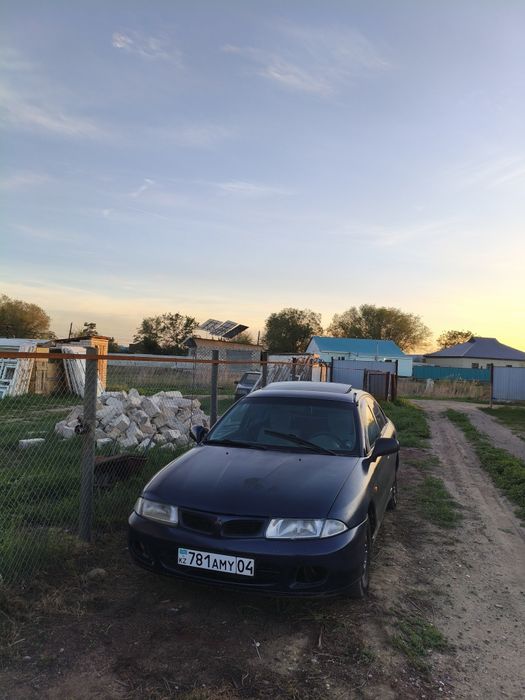 Продам митсубиси каризма