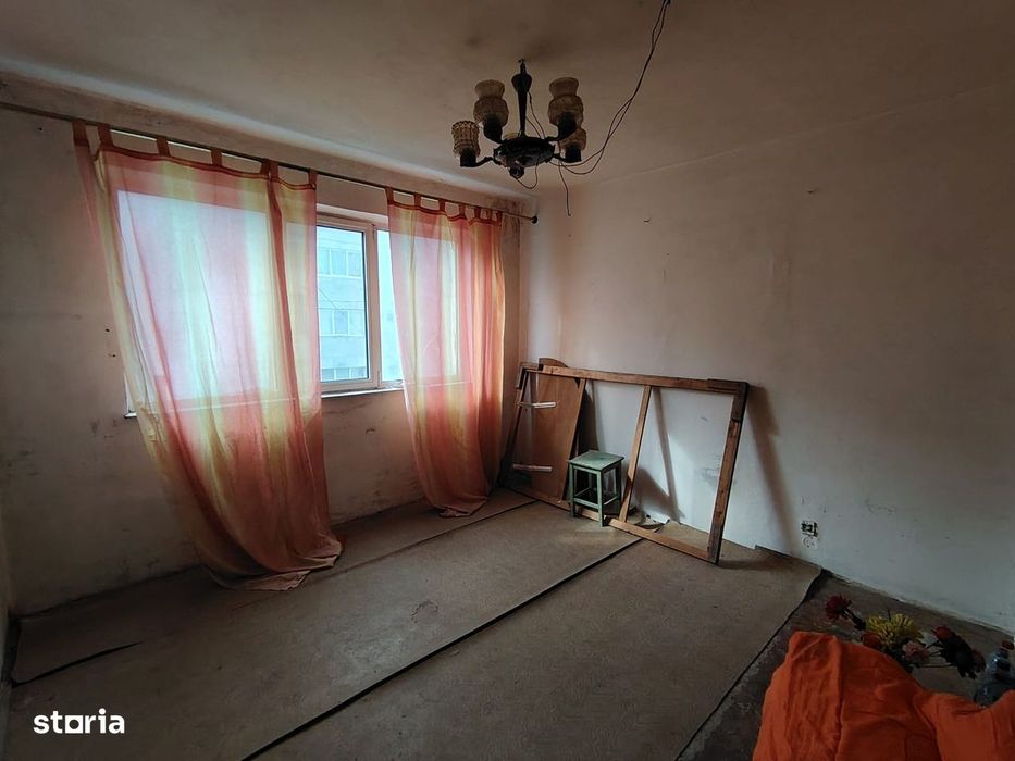 Pret imbatabil! 2 camere , et 2, zona Tribunalul Nou.