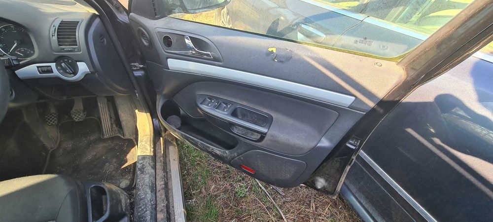 Skoda Octavia, на части.