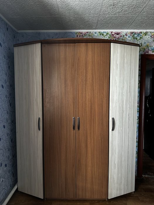 Продам шкаф для одежды