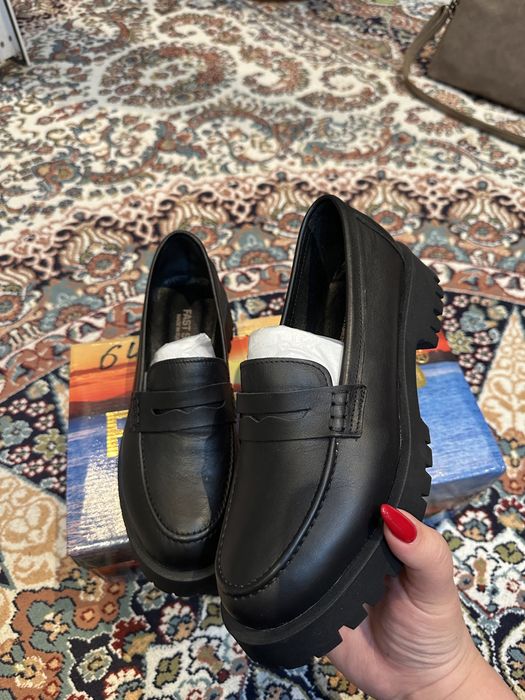 Продаю кожаные туфли