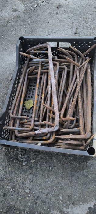 Скобы строительные