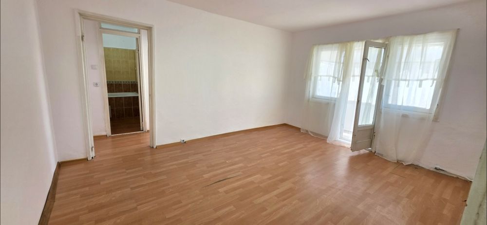 2 camere, zona CENTRALA, orientare SUD