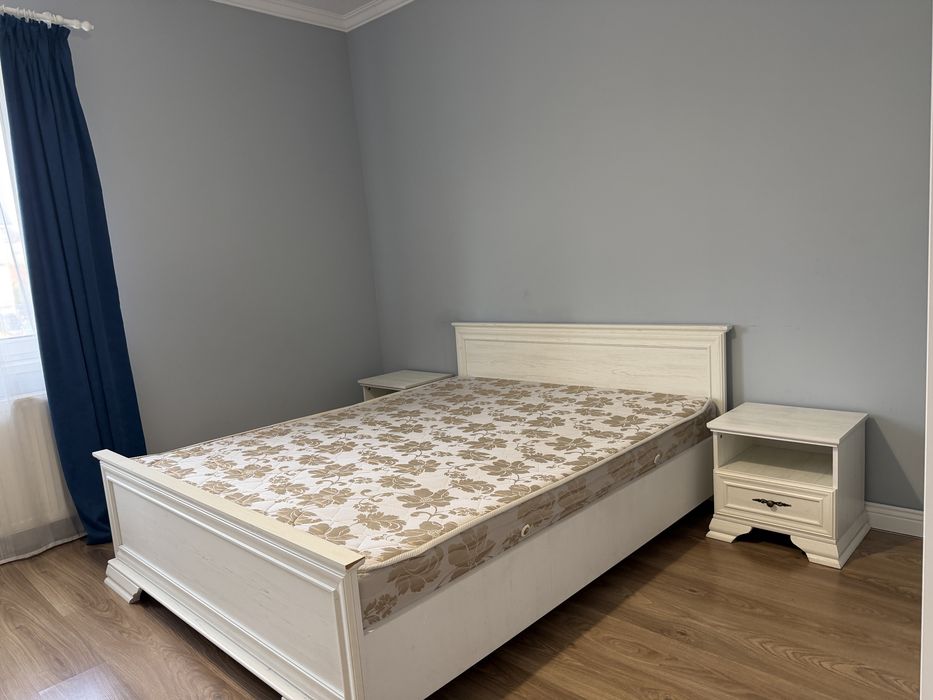 1 Decembrie, vizavi Sanovil - Apartament 2 camere, bucatarie separata si parcare! — fotografia 3