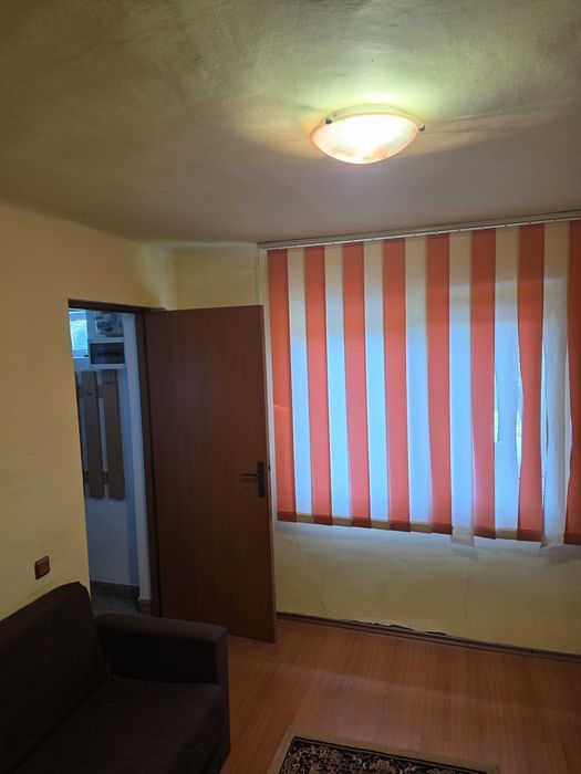 Casa+teren de vanzare