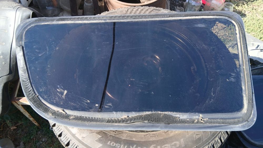 Стекла ларгус задние