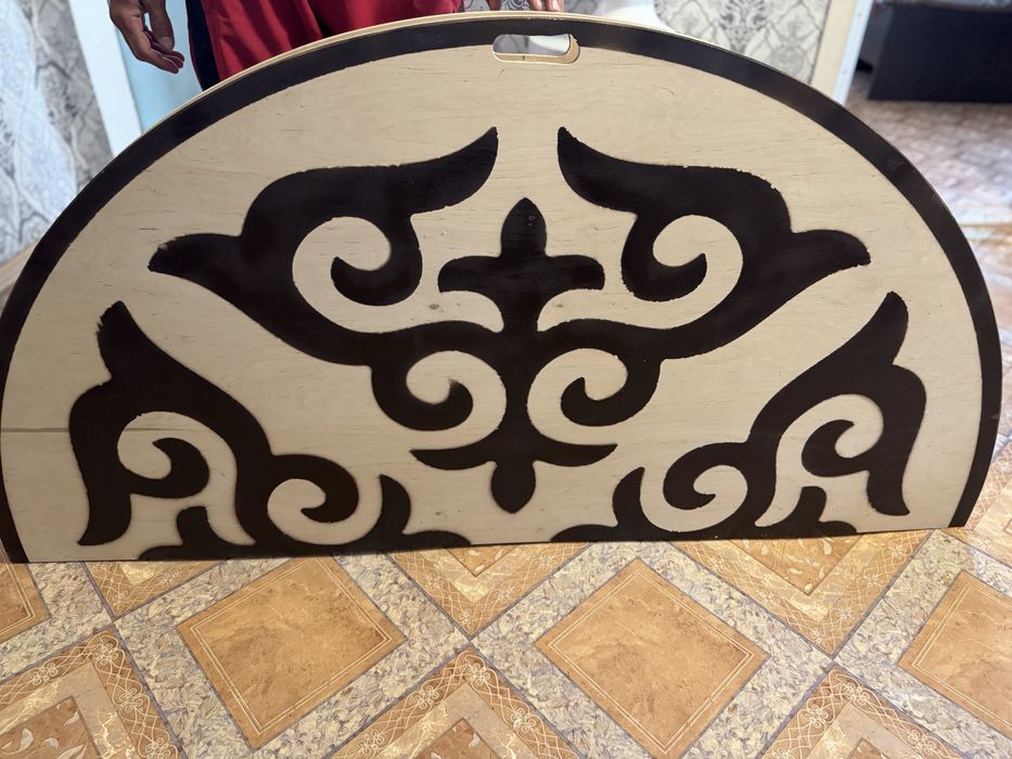 Продам круглый казахский стол!