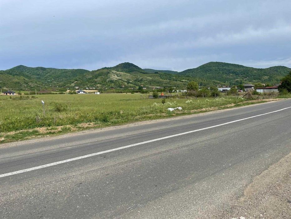 5755 mp teren intravilan Seini de vanzare, toate utilitățile, asfalt, construibil, plat, acces dublu