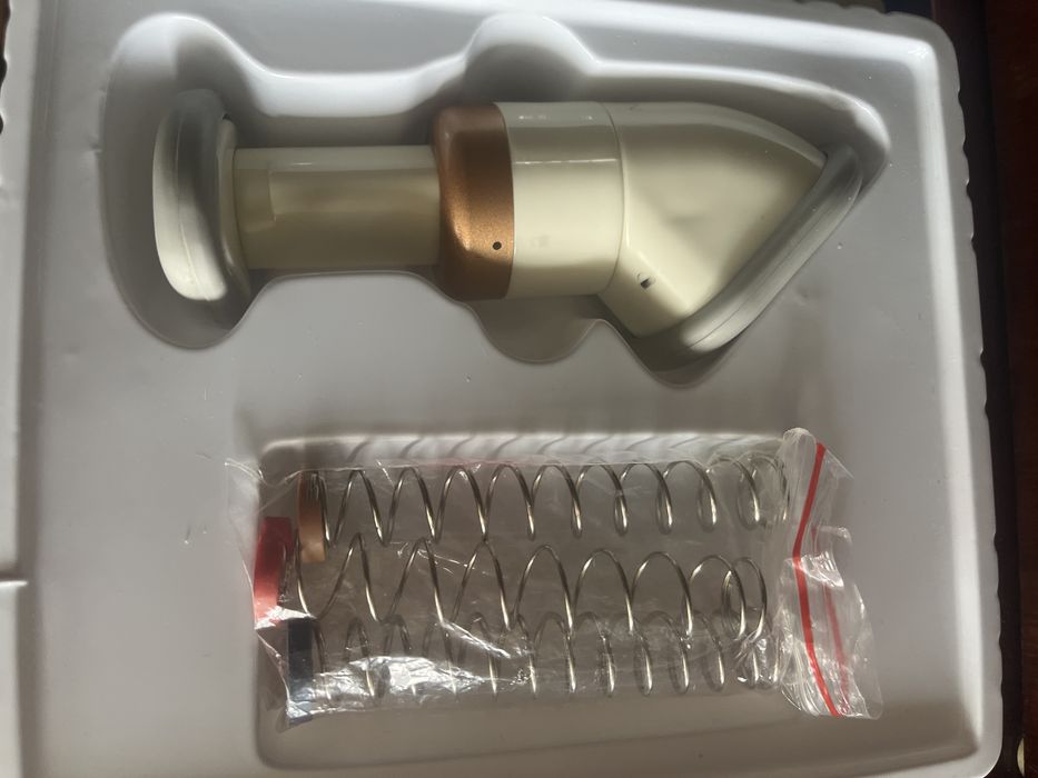 Массажер для подбородка и шеи.