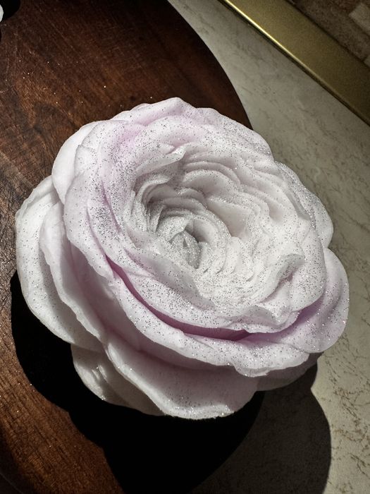 Trandafiri handmade cadouri unice, făcute la comandă