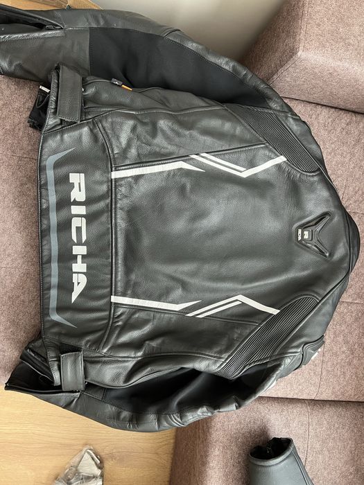 Мото яке и пантало Richa