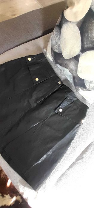 Fusta mini imitatie piele Zara