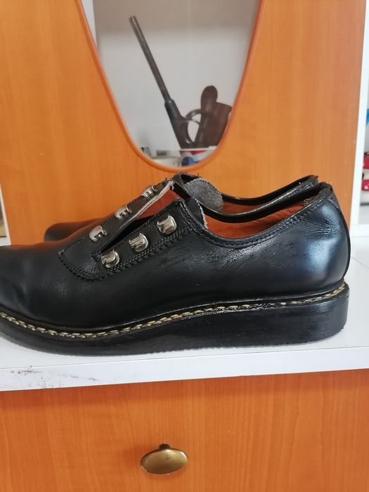 Pantofi de piele (mărimea 40)