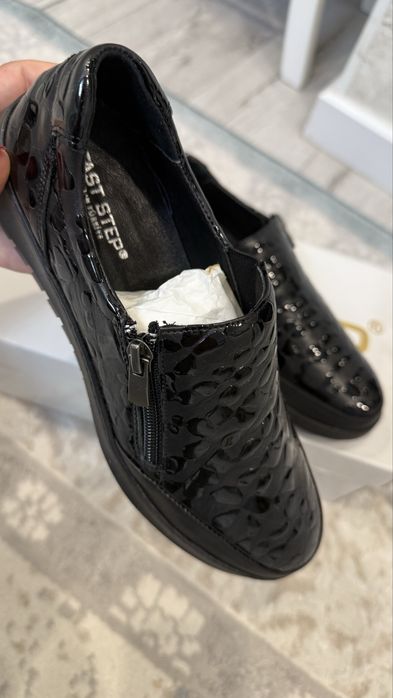 женская кожаная обувь