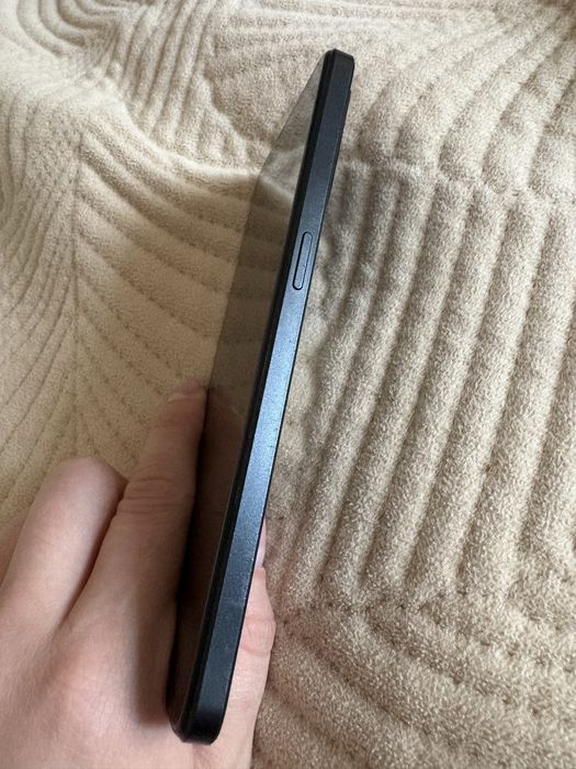 Продам смартфон Oppo reno 7