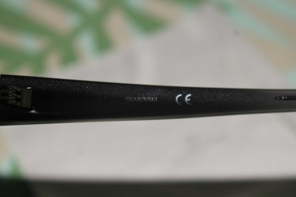 Оригинални дамски слънчеви очила SWAROVSKI, пълен комплект