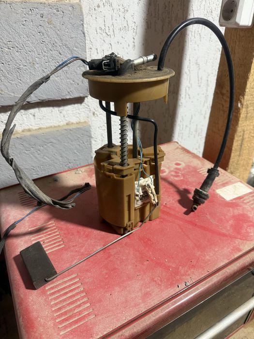 Бензин насос дизелный паплавок