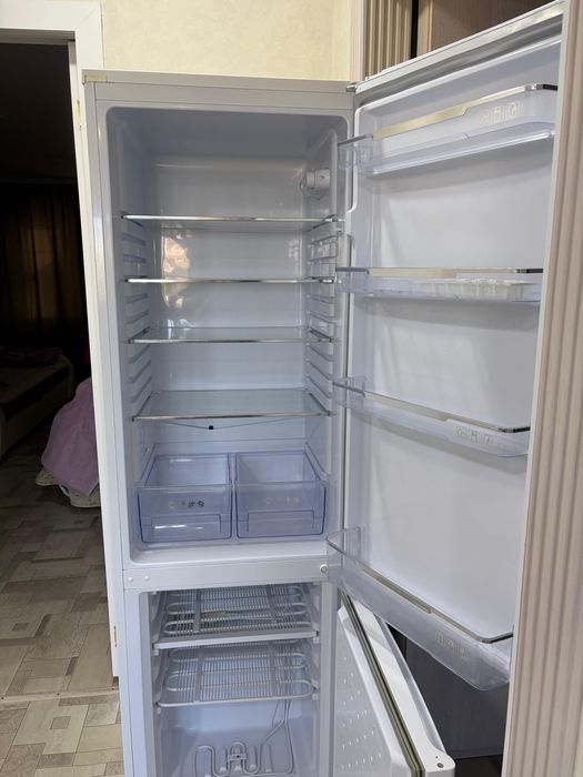 Продам холодильник