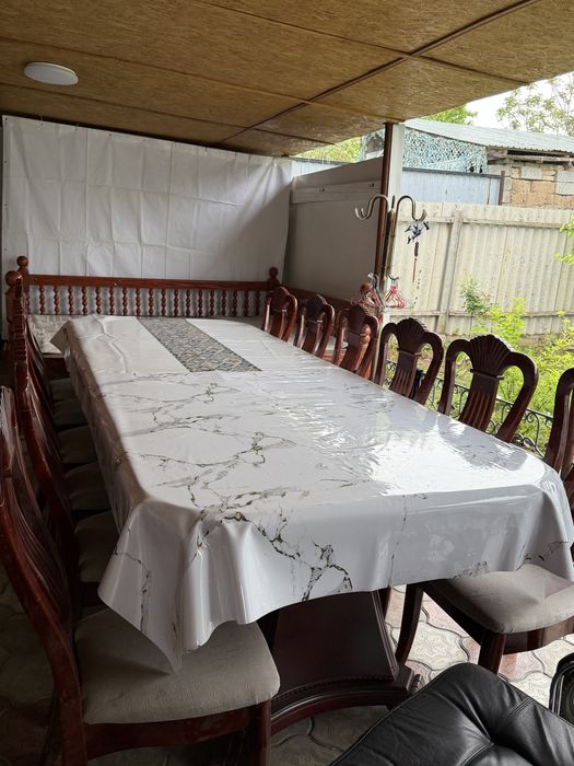 Продается стол со стульями