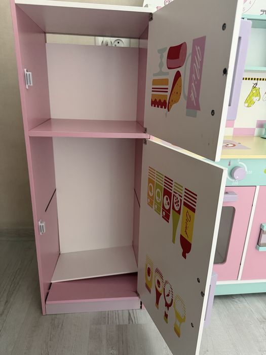 Продам детсккю кухню