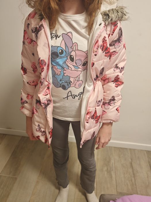 Vând Geaca fetiță , 5-6 ani, mărimea 130