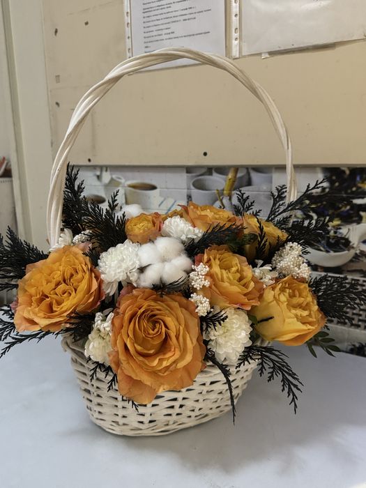 Цветы в Корзинке - Розы, Хризантемы