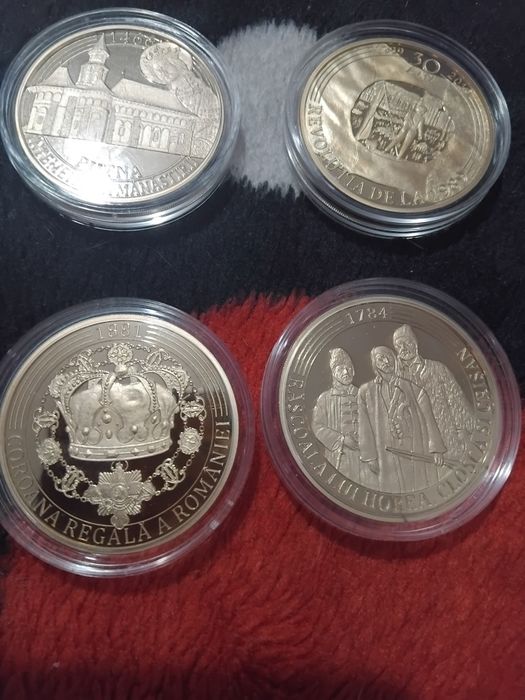 Vând monezi de colecție