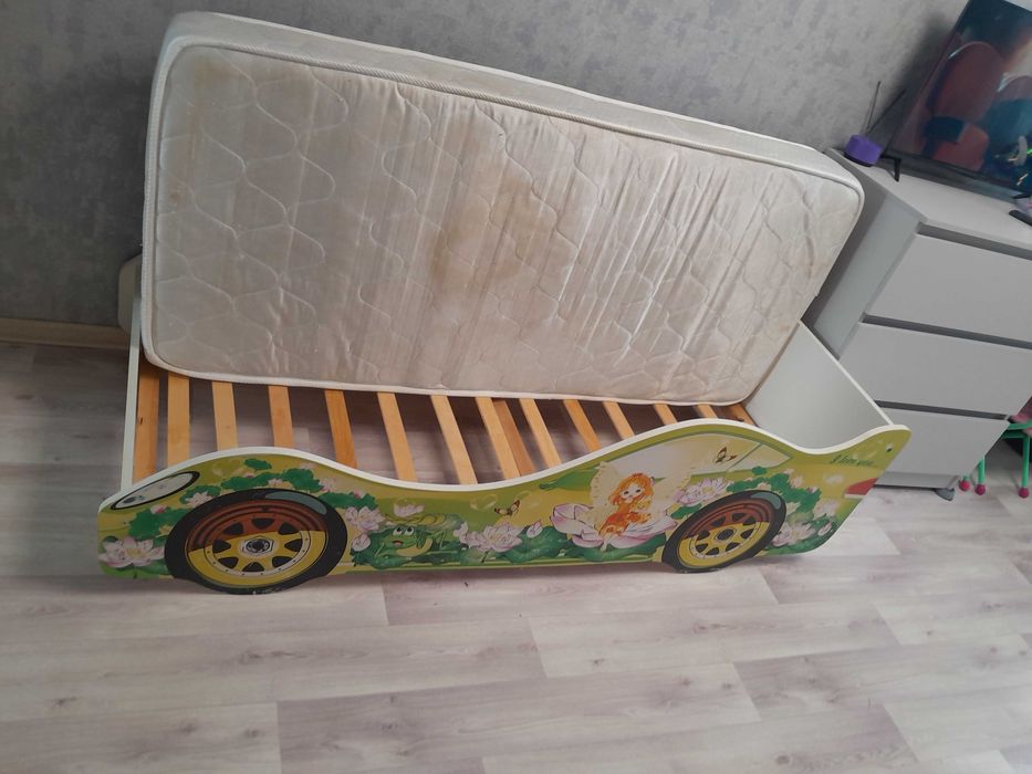 Продам кровать детскую