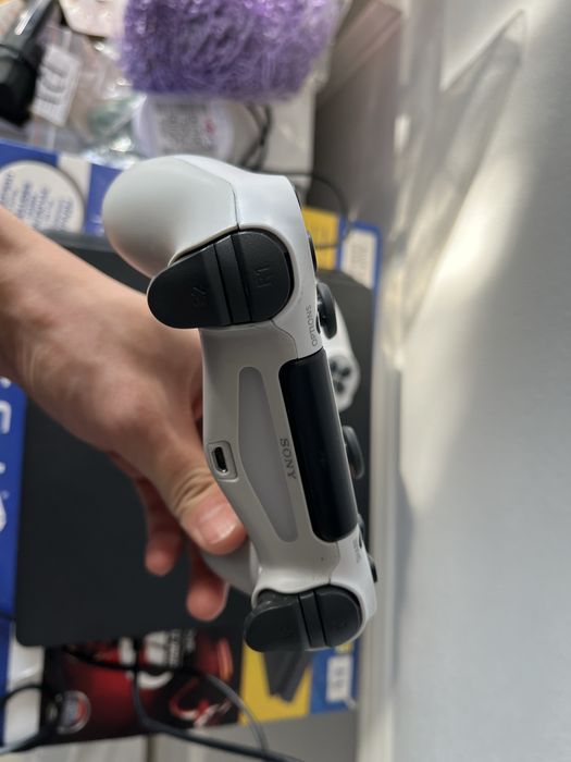 Продается ps4 slim 1tb