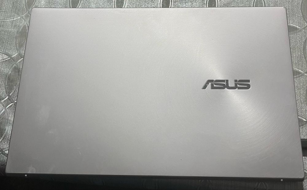 Asus ZenBook um425I