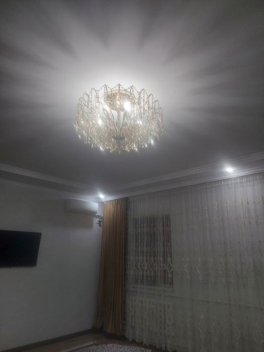 Люстра сатылады..