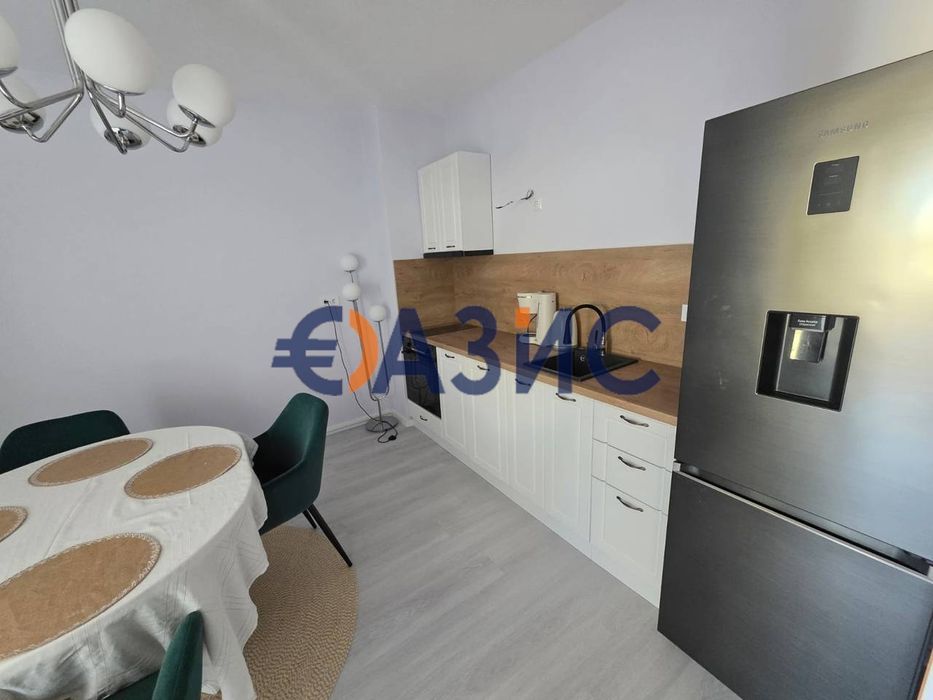 Продава се Тристаен апартамент в Свети Влас - 78 кв.м за 1475 €/кв.м - Снимка #11