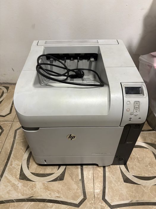Продам принтер hp LaserJet 600 M601