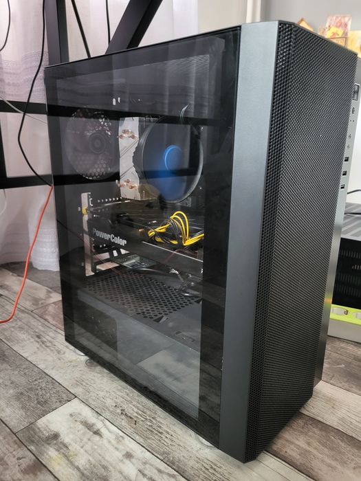 Pc RX 6800  si ryzen 7 5800x , 32gb ram calculator gaming