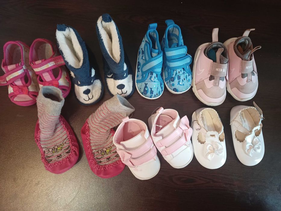 Маратонки Nike Air и Adidas 21 номер