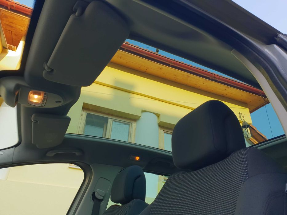 Peugeot 5008,1.6 HDI,an 2012.