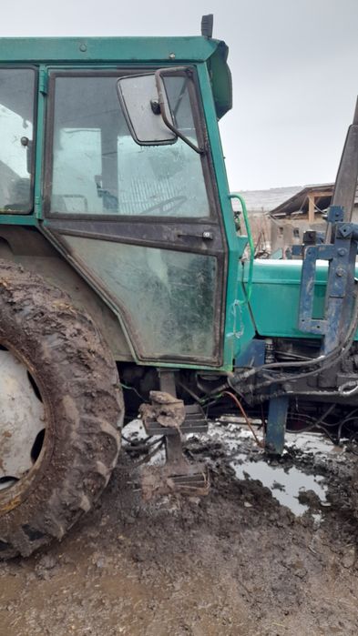 Vând tractor deutz fahr de 72cp ân stare de funcționare la
