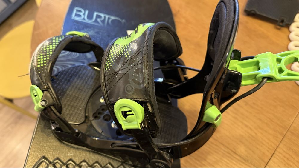 Placa snowboard Burton 110