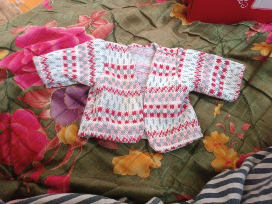 Кофта для куклы  срочно