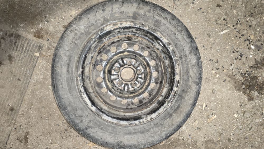 Продам запаску на мерседес R15