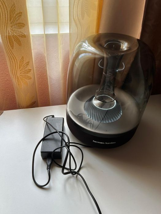 • HARMAN KARDON • Aura 2 •