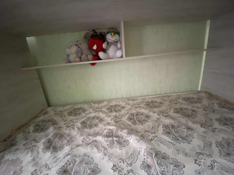 двухярустный кровать