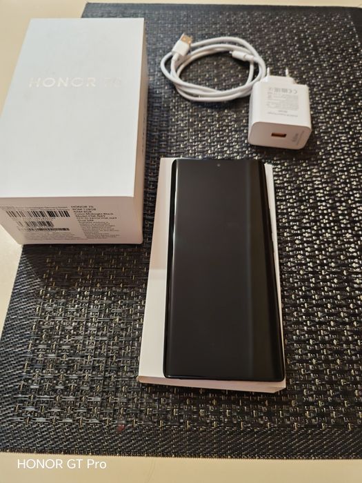 HONOR 70, 8/128 гб.