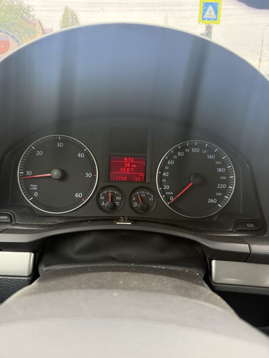 Vând Volkswagen Golf 5 Coupe