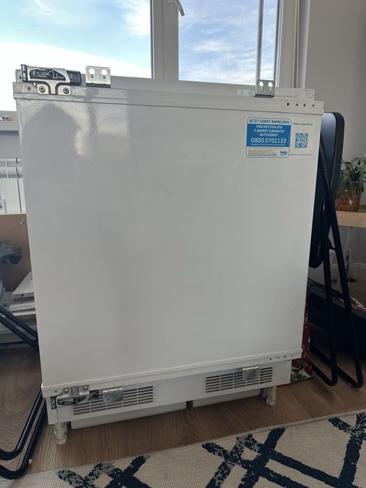 Вграден хладилник Beko – отлично състояние