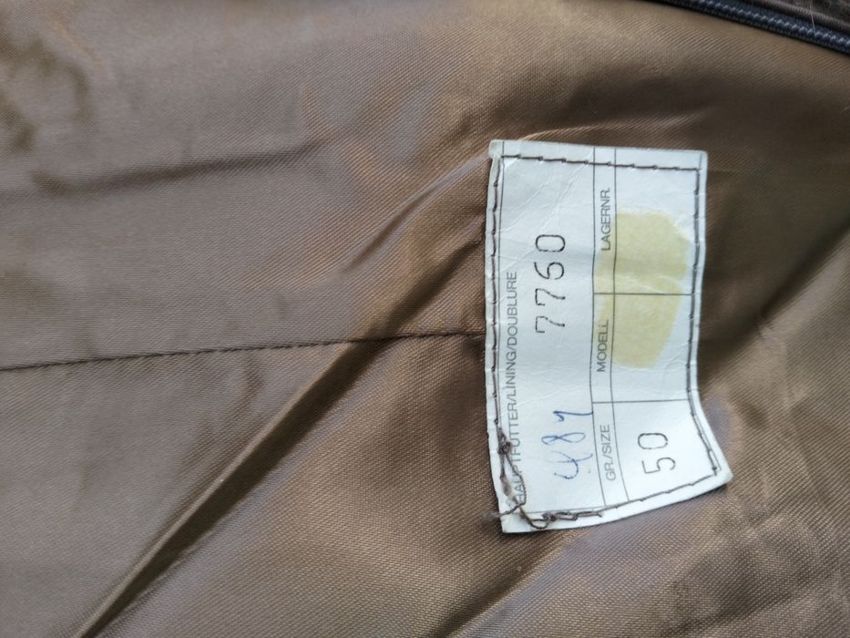 Vesta blana naturală.