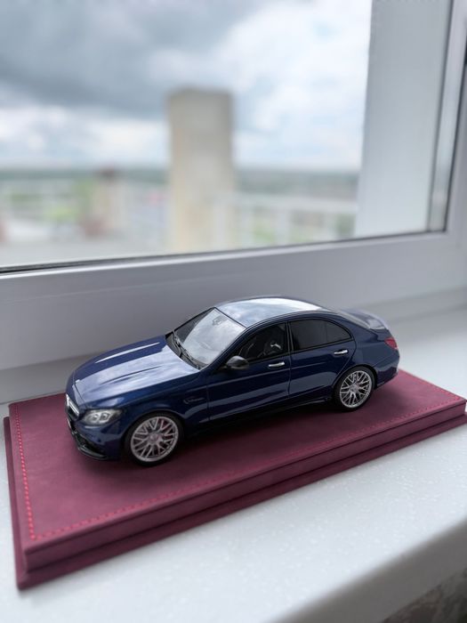 Колекционерски модел Mercedes-Benz C63s GtSpirit 1:18