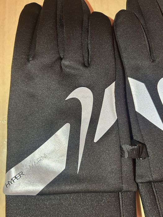 Футболный перчатки