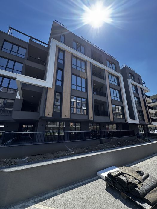 Продава се Тристаен апартамент в Пловдив, Кършияка - 107 кв.м за 1401 €/кв.м - Снимка #2